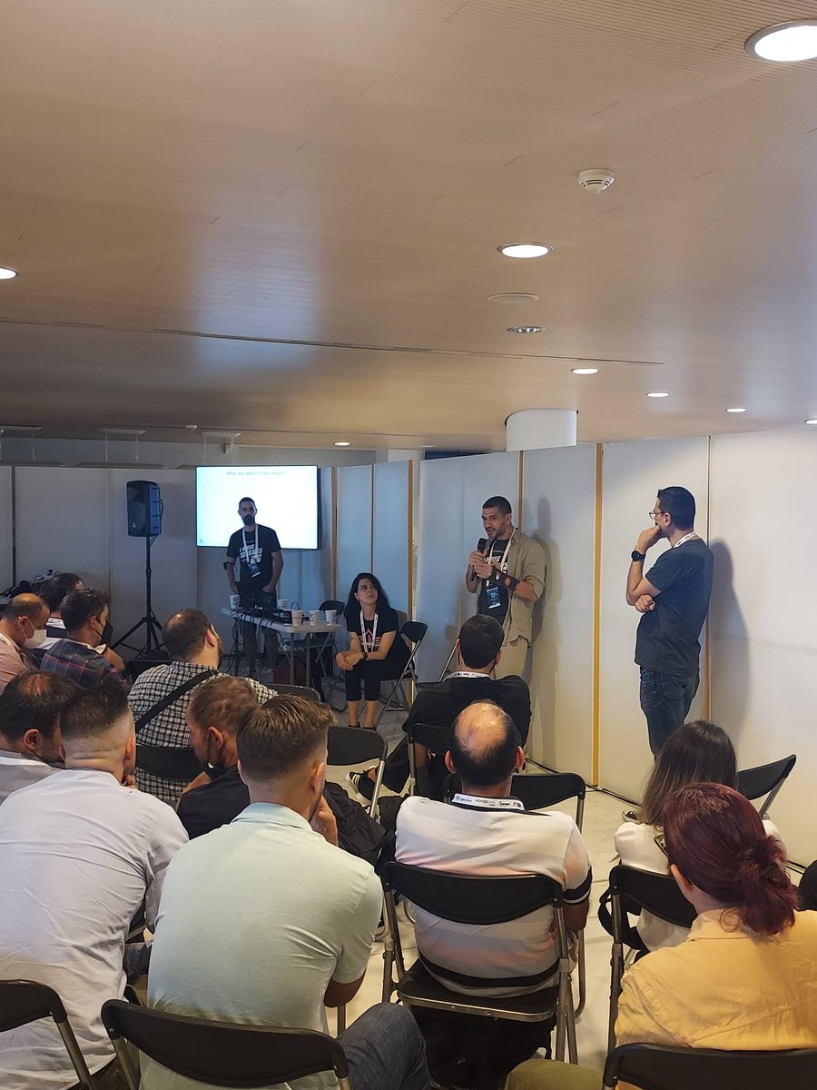 #Quarkus 'Birds of Feather'!  Here's a small 'taste' of an one-hour Q/A &amp; Discussion with users and #community! Panel speakers 👉 <a href="/iocanel/">Ioannis Canellos</a>, <a href="/geoand86/">Georgios Andrianakis</a>, <a href="/holly_cummins/">Holly Cummins (holly_cummins@hachyderm.io)</a> <a href="/dandreadis/">Dimitris Andreadis</a>

#vdathens2022 #redhat #coding