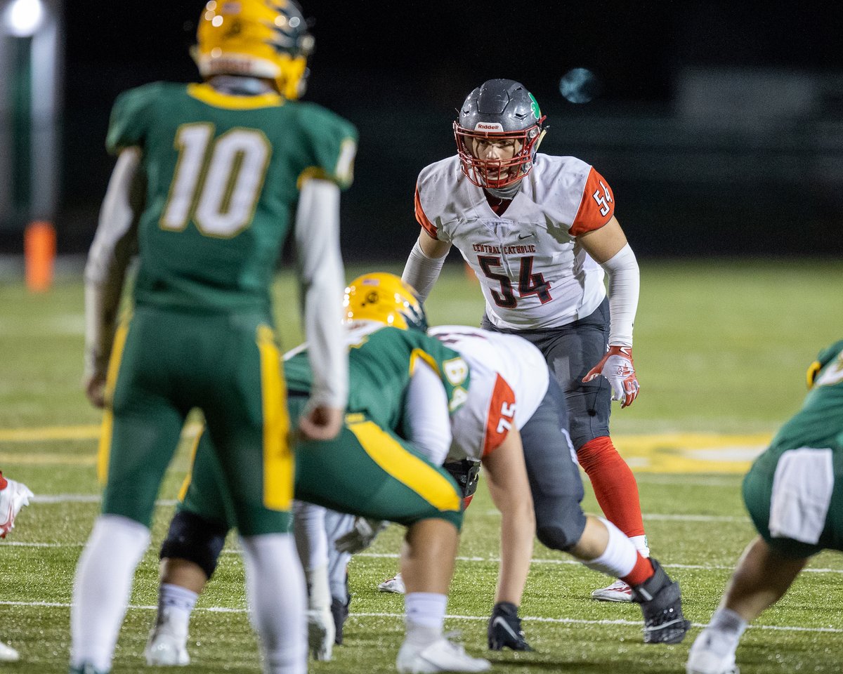 centralcatholic's tweet photo. ☘️🏈 GREAT story on alumnus &amp; current @UTCheerleading member @Giodesantis54 (Class of 2021) by @WTOL11Toledo!!! Former Irish LB has hung up cleats &amp; is now competing for Rockets. AWESOME JOB ... GO IRISH!!! #CentralToLife ☘️🏈

Watch Story Here ⬇️
https://t.co/rrYgFbbtQs https://t.co/TGxLwiKEfH