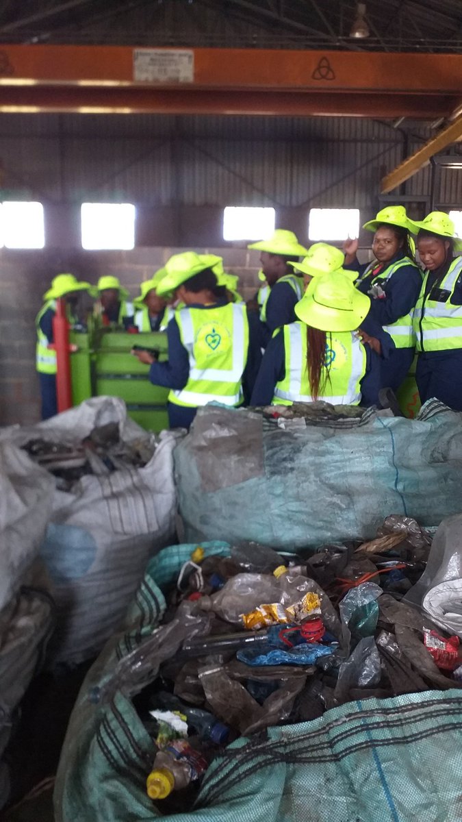 Thank you PETCO for PPE supported with.
Work in STYLE ♻️
@PETCO_SA <a href="/OfficialGDARD/">GP_AgricRural</a> <a href="/WasteAid/">WasteAid</a> <a href="/WCCA8/">WCCA</a> <a href="/City_Ekurhuleni/">CITY OF EKURHULENI</a> <a href="/Environment_X/">Clean Environment ♻️ZA</a> <a href="/BunzlPlc/">Bunzl Plc</a> <a href="/OxfamSA/">Oxfam South Africa</a> <a href="/Wotiftrust/">The Wot-if? Trust</a> <a href="/AngelaLudek/">Angela Ludek</a> @CerisBailes <a href="/WasteMiche/">Michelle Wilson</a> <a href="/indaloinclusive/">Indalo Inclusive South Africa NPC</a> <a href="/MasakhaneYEEF/">MYEEF Recycling and Projects</a> <a href="/fetolasa/">fetolasa</a> <a href="/machiridzatina/">Tinashe Machiridza</a> <a href="/TebidNyambi/">Emmanuel Tebid Nyambi</a>