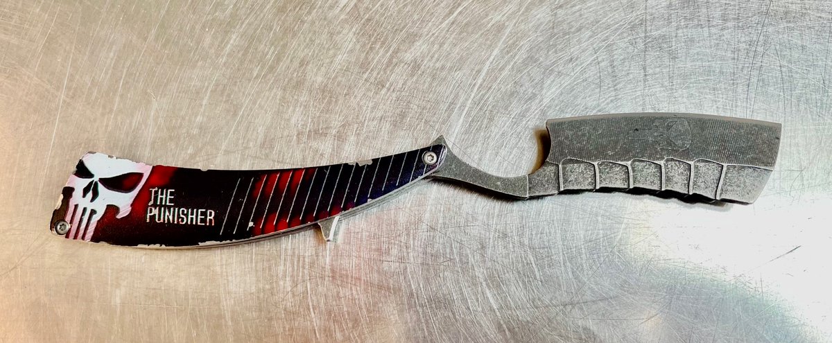 This evil-looking straight-edged razor was removed from a traveler's carry-on bag by a @TSA officer at @flybgm recently. Please pack your wicked knives in a checked bag. #HalloweenWorthy