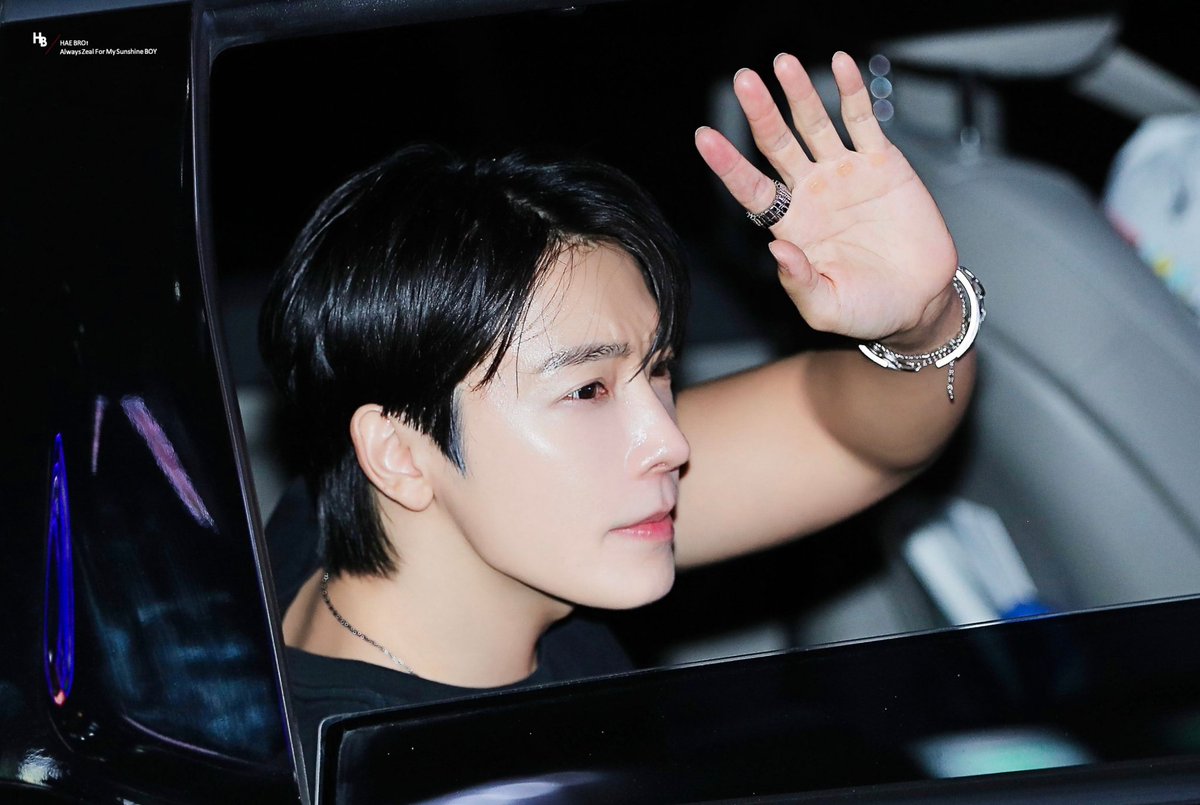 DHL00K's tweet photo. #동해 #DONGHAE https://t.co/J7I0EnhgRC