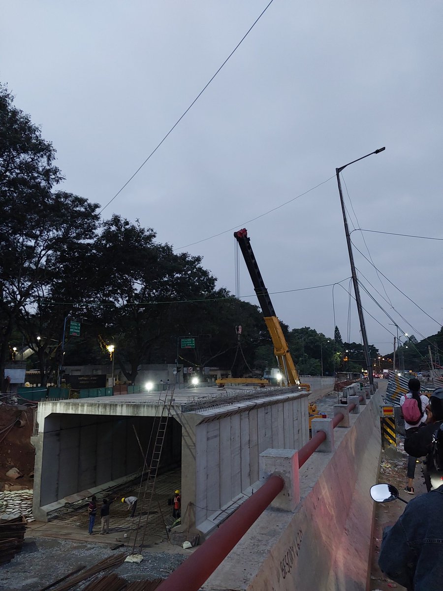 DevarajNadiger's tweet photo. Finally Some good progress in HAL junction underpass ,Old Airport road. Which is also part of signal free corridor initiated by Govt.
@BSBommai @CMofKarnataka
Thanks sir.
@NammaBengaluroo @ram_bhaktha @IndexKarnataka @Namma_ORRCA
#signalfreecorridor #oldairportroad https://t.co/fydcuAcfla