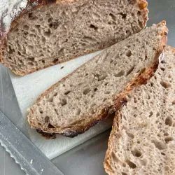 BreadBakerDani's tweet image. Scalding flour is an easy way to incorporate grains such as rye, buckwheat and barley into your bread dough. A lovely light loaf will result! buff.ly/3EhAvFp  #bakebetterbread #scaldingflour #breadbaking