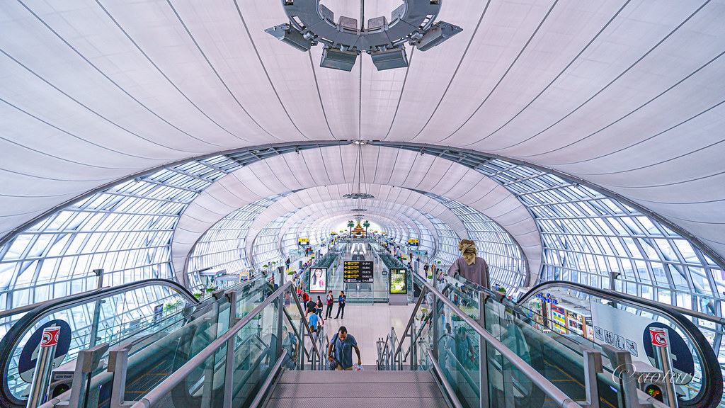 aotaro_aotaro's tweet photo. Airport terminal, my new picture on #Flickr https://t.co/dh7wYGkIqK #Photography #tokyocameraclub #NationalGeographic #YourShot https://t.co/BUjwvivyOR