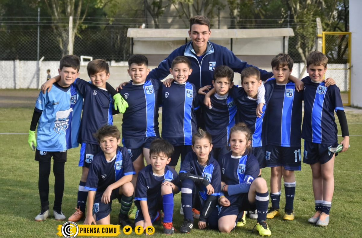 clubcomu's tweet photo. #InfantilesAFA 🇦🇷

🏆 Ayer se jugó una nueva fecha del Torneo Formativo "Vamos Argentina" para chicos Categoría 2013. 

🏟 En la cancha Auxiliar 1 de Agronomía, Comu enfrentó a @futbolroma

#SeguirCreciendo 💪🏻

@SABADOGOL https://t.co/cgrtWV6AL2