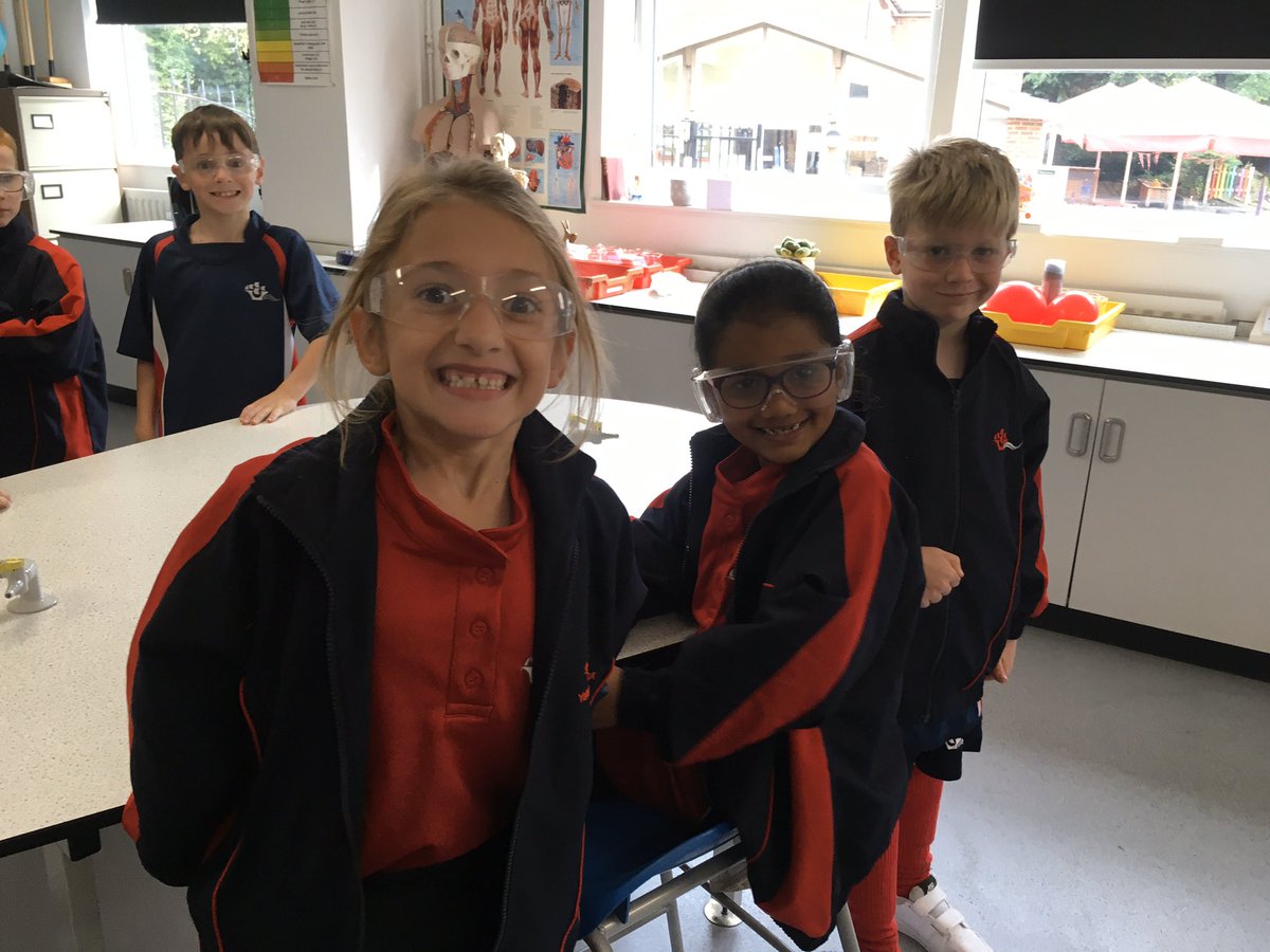 YMS_Year3's tweet photo. @YMS_Year3 Fun in the Science Lab making rocket fuel https://t.co/41eqYqvvsI