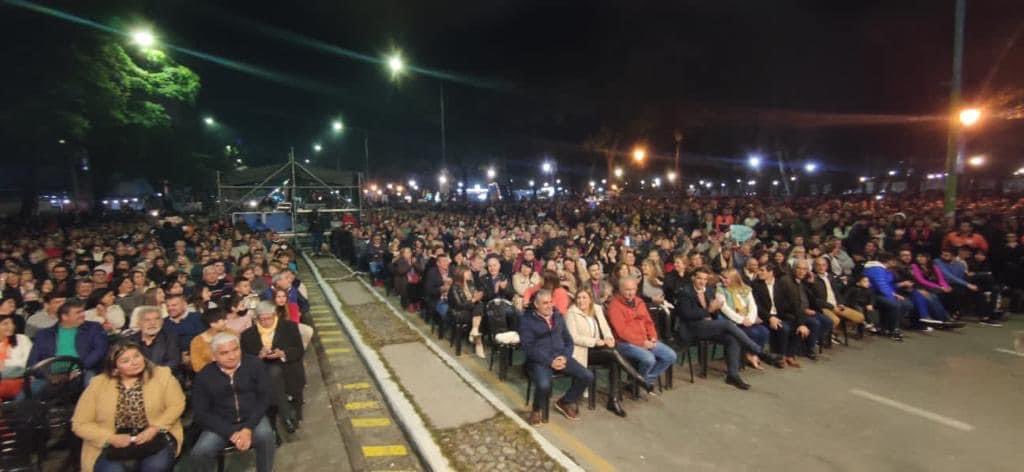 lusoguev's tweet photo. @RoscaPoliticaT @MuniSMTucuman ? Esta foto es del mismo día no se 🤷🏻‍♀️ https://t.co/C04jK1OV4v