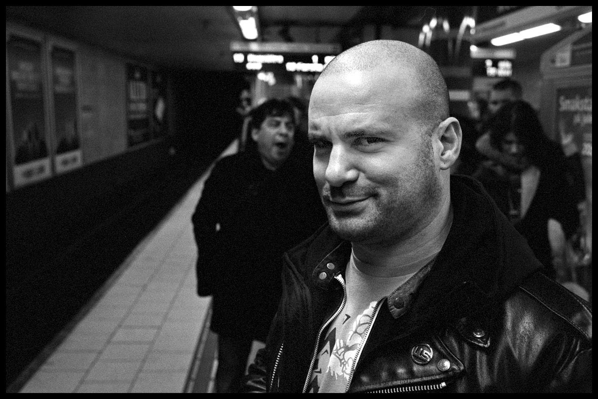 MickeRip's tweet photo. Down in tubestation at midnight. Stockholm, Sweden. Leica M6, Summicron 35, Ilford HP5 1600. #believeinfilm #istillshootfilm #analogphotography https://t.co/XFbLKq0AeU