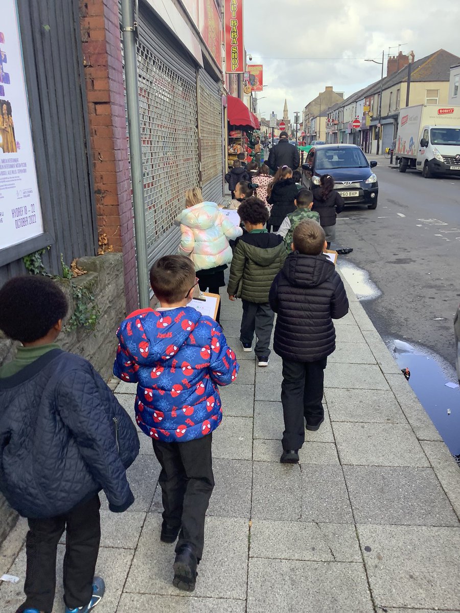 Comet_class's tweet photo. On Monday to start our new context, we went on a really rubbish walk to Clifton Street to find out what rubbish is in our local area. We ticked all the rubbish we found #ethicallyinformedcitizens #newcontext #reducereuserecycle https://t.co/OrLBJk8nt3