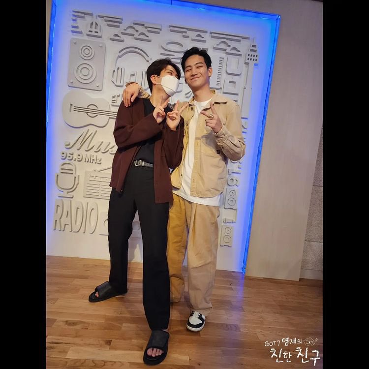 snacknok's tweet photo. ช่วงนี้ 2Jae เขาสวีทวี๊ดดวิ่ววกันอยู่นะคะ🧡

DJ YOUNGJAE WITH JAYB
#2jae_BestFriend
#JAYB #Jaebeom #YOUNGJAE https://t.co/ih10jVZOQx