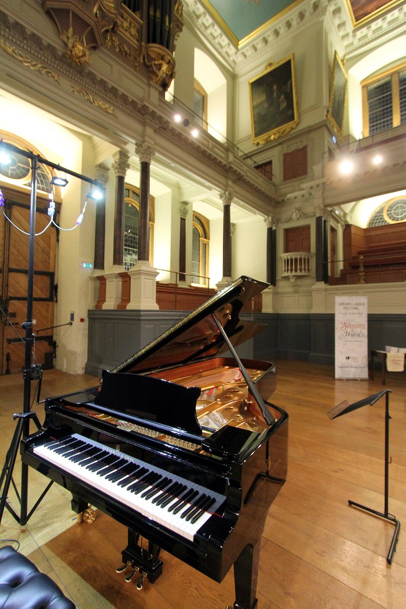 Looking forward to filling the city with song again in just two weeks!

Kate Royal, Christine Rice and <a href="/juliusdrake/">Julius Drake</a> give our opening-night recital in Sir Christopher Wren’s glorious @SheldonianOxUni.

oxfordlieder.co.uk/event/1438