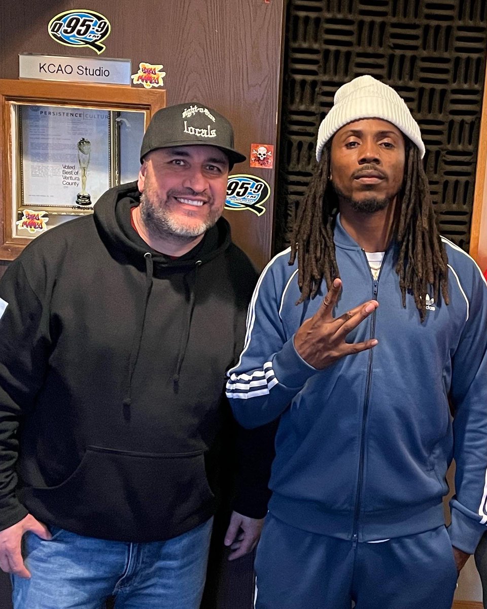 MamboOnTheRadio's tweet photo. #TGIF #GoodMorning @DJMambo & #The805Locals on @Q959FM
* #805HookUp Win Tickets To See @LilNasX at The @youtubetheater Register now at https://t.co/CVCH7o5Tup! Plus Register To Win A $500 #GasCard! Register now at https://t.co/CVCH7o5Tup!
*Listen Live Download the Q95.9 app! https://t.co/GgmH3gmN0N