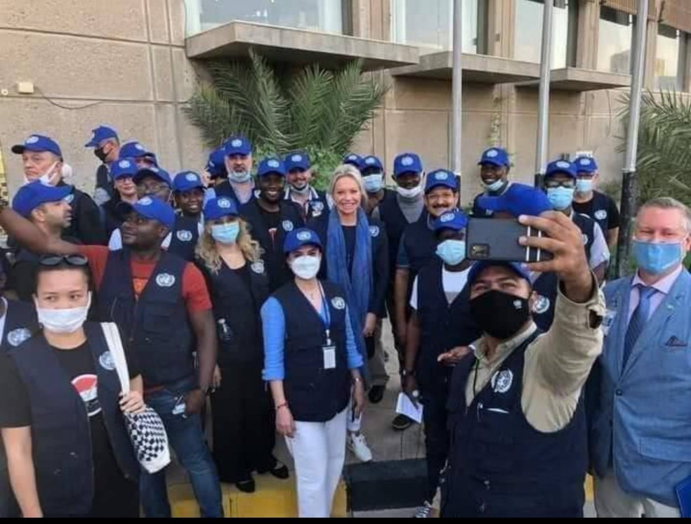 لن نسمح الى القبعات الزرق في ركوب الموجة 

#الثورة_فكرة_مو_فوضى
#لن_يركبنا_الصدر