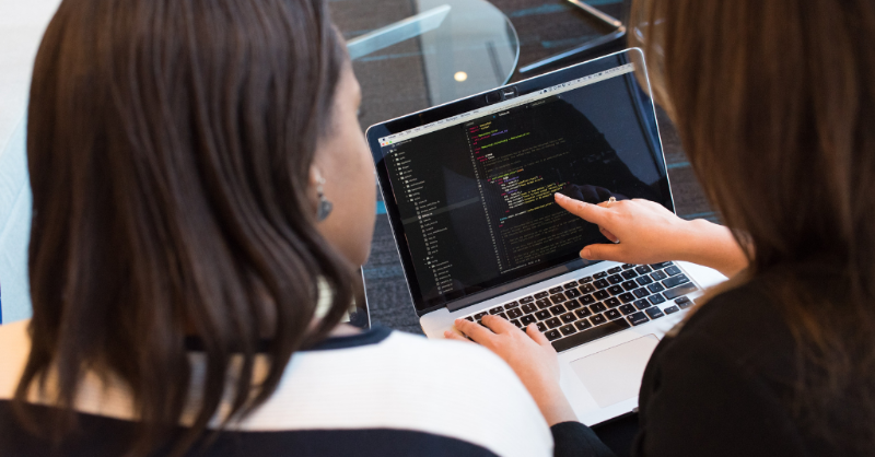 AdeccoGroup's tweet photo. 🌐 This week, @Apple’s CEO speaks out about the lack of women in #tech – including in his own company. Read about that and more in this week’s #TOP5Trends from the #WorldOfWork 👇

#FutureOfWork #Trending #InclusiveFutures