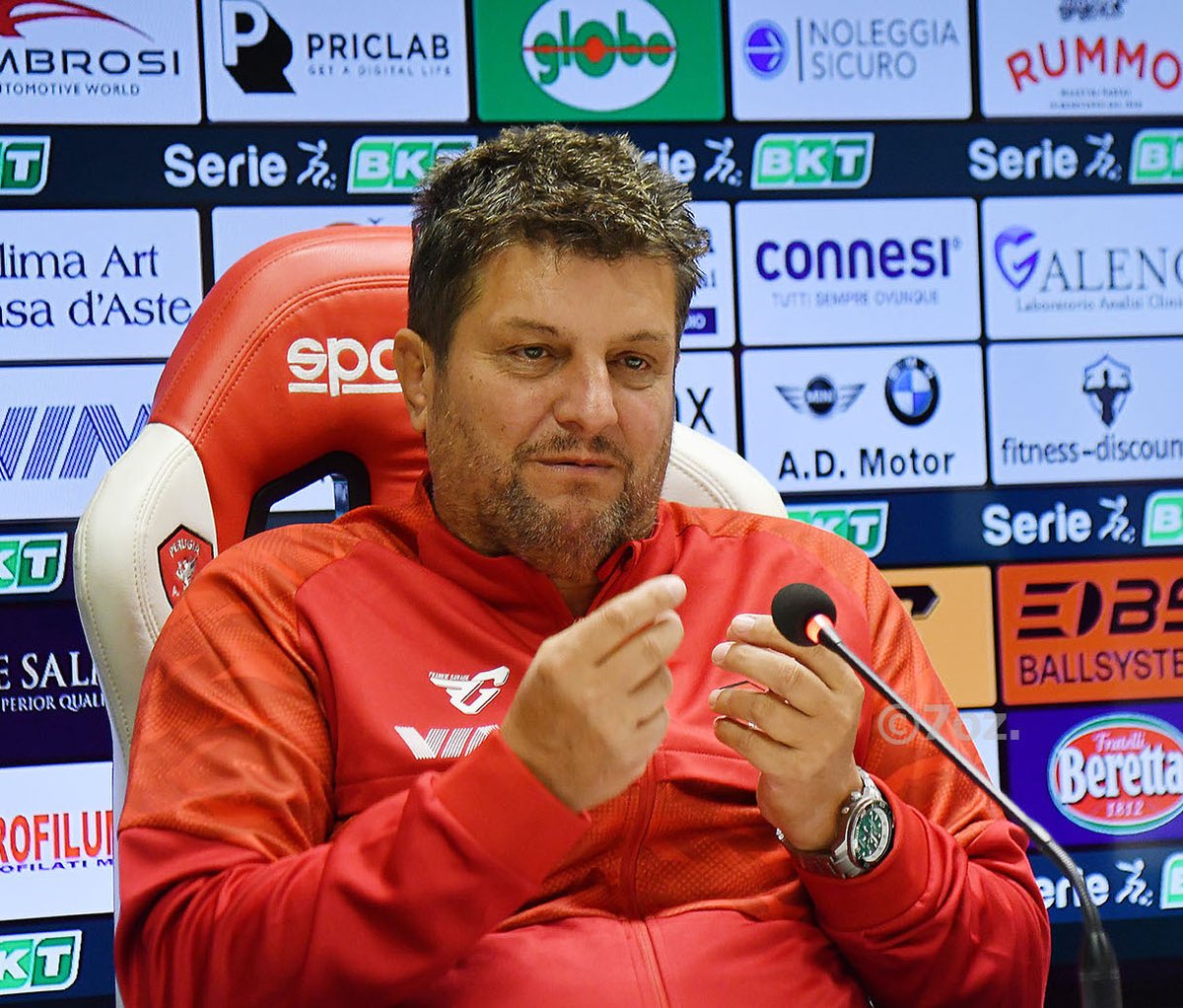 ACPerugiaCalcio's tweet photo. 🎙️| Vigilia di #PerugiaPisa con le parole di mister #Baldini 

👉 https://t.co/d2ifMnzblT

#forzagrifo @Lega_B #SerieBKT #PERPIS #noisiamoperugia https://t.co/DWj0A6shzs