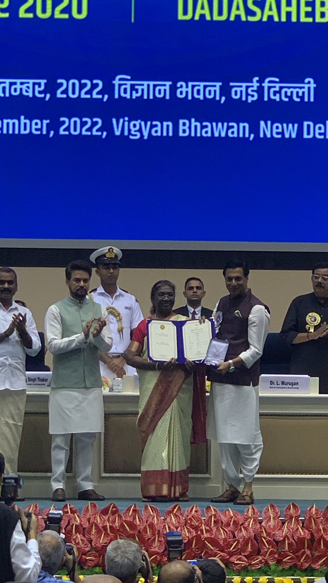 ManishantarDESI's tweet photo. Congratulations to the Team of @filmavijatrik to receive prestigious #NationalAwards2020 ๐
๐ฎ๐ณfrom Honโble @rashtrapatibhvn for #BestBengaliFilm & #BestDoP at #VigyanBhawan today ๐๐ป @imbhandarkar @GAURANGFILMS @BhandarkarEnt @SubhrajitMitra @BholSupratim https://t.co/gXN5CHcAvS