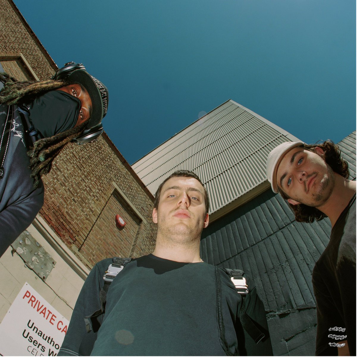 ESOR001 Release Day: Shade EP 

The Shade EP is now available to stream on all platforms worldwide. 

Listen/buy here: fanlink.to/ShadeEP

Big up Jook <a href="/Blumeysc/">Blumey</a> &amp; <a href="/LOGAN_OLM/">LOGAN</a> !

Big love,
ESO x