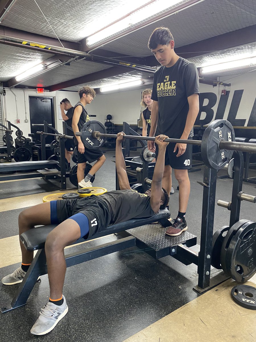 EagleBoysSoccer's tweet photo. These guys have been putting in work all fall 💪 🦅 #weliftweights #flying https://t.co/9NTLc1DPw1