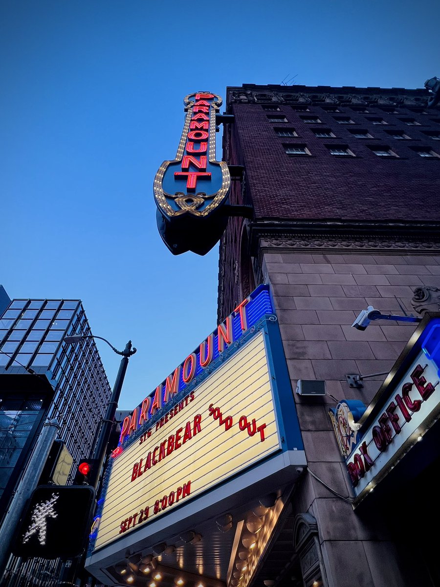 nothing matters tour seattle SOLD OUT❤️‍🩹