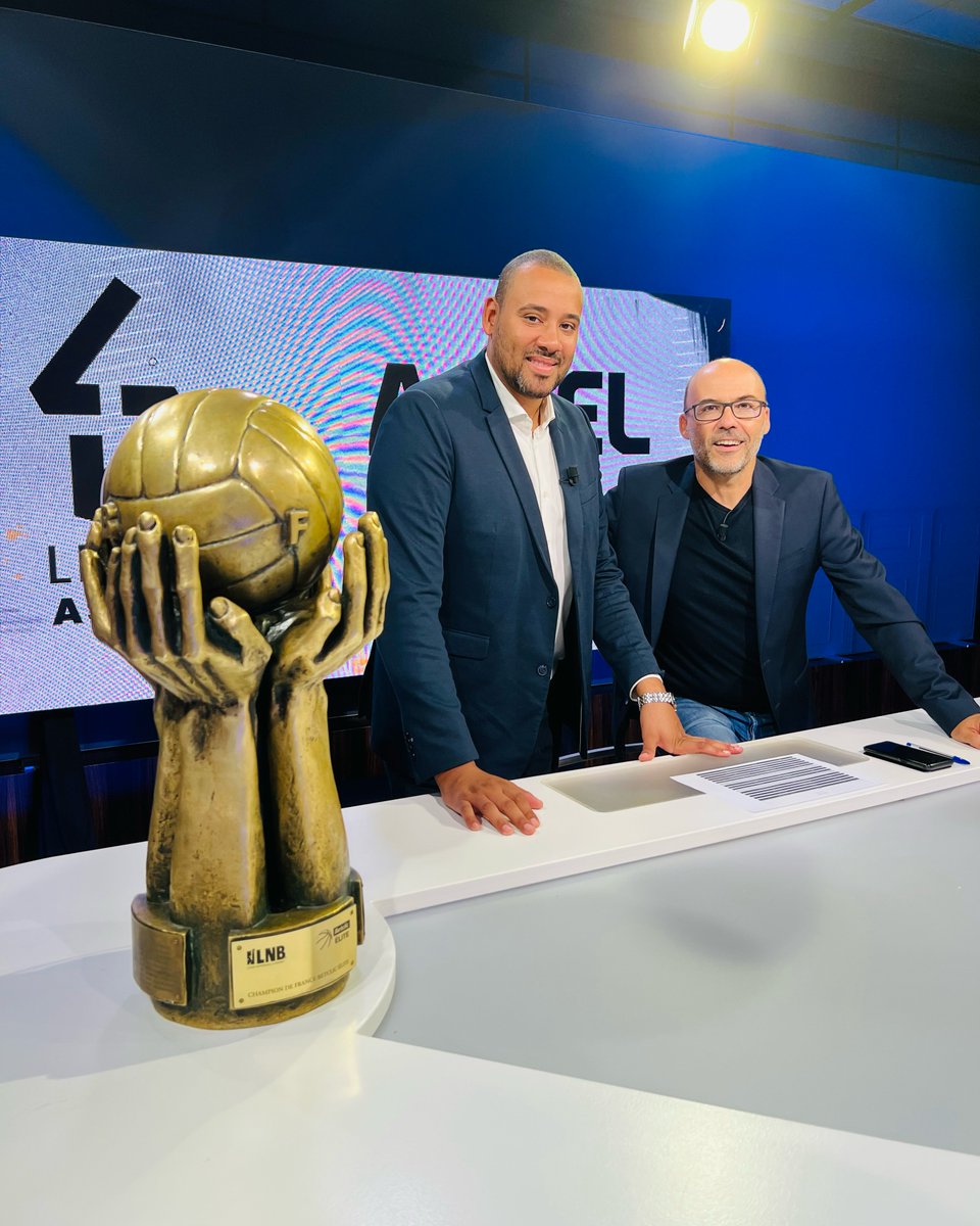 OLPLAY_Officiel's tweet photo. 🚨 𝐍𝐨𝐮𝐯𝐞𝐥𝐥𝐞 𝐞́𝐦𝐢𝐬𝐬𝐢𝐨𝐧 !
🏀 Ne manquez pas votre nouveau rendez-vous #AsvelTime, tous les vendredis à 17 h 45 sur #OLPLAY !
Pour la première, nous accueillons ce soir Gaëtan Müller, Président délégué de
@LDLCASVEL
👉 https://t.co/HzDeHlR9uo https://t.co/8uauLfNSog