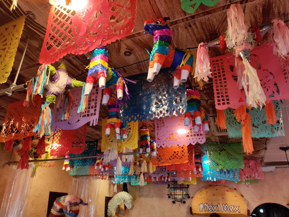 DoomiesNextMex's tweet photo. A quick trip to the Piรฑata District to freshen up the place ๐ค Did you know that you can add a piรฑata to your order? In-house or delivery - we got you ๐ https://t.co/CfTRLeCVrR ๐ฑ
#hollywoodrestaurants #nextmex #la #vegantaqueria #vegansofla #vegano #pinatas #veganrestaurants https://t.co/C7JijTilIJ