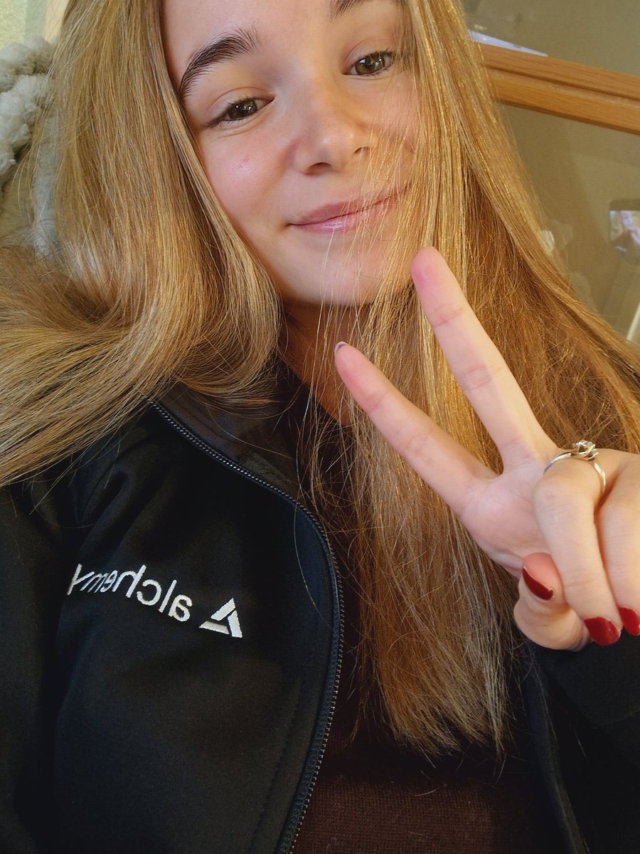 estherxbtc's tweet photo. Received my awesome @AlchemyPlatform swag bag today! I'm in love with it. 

Just in time for the cold weather 😁💕 

Thank you Alchemy! 
#Web3 https://t.co/MI9qw6oRPa