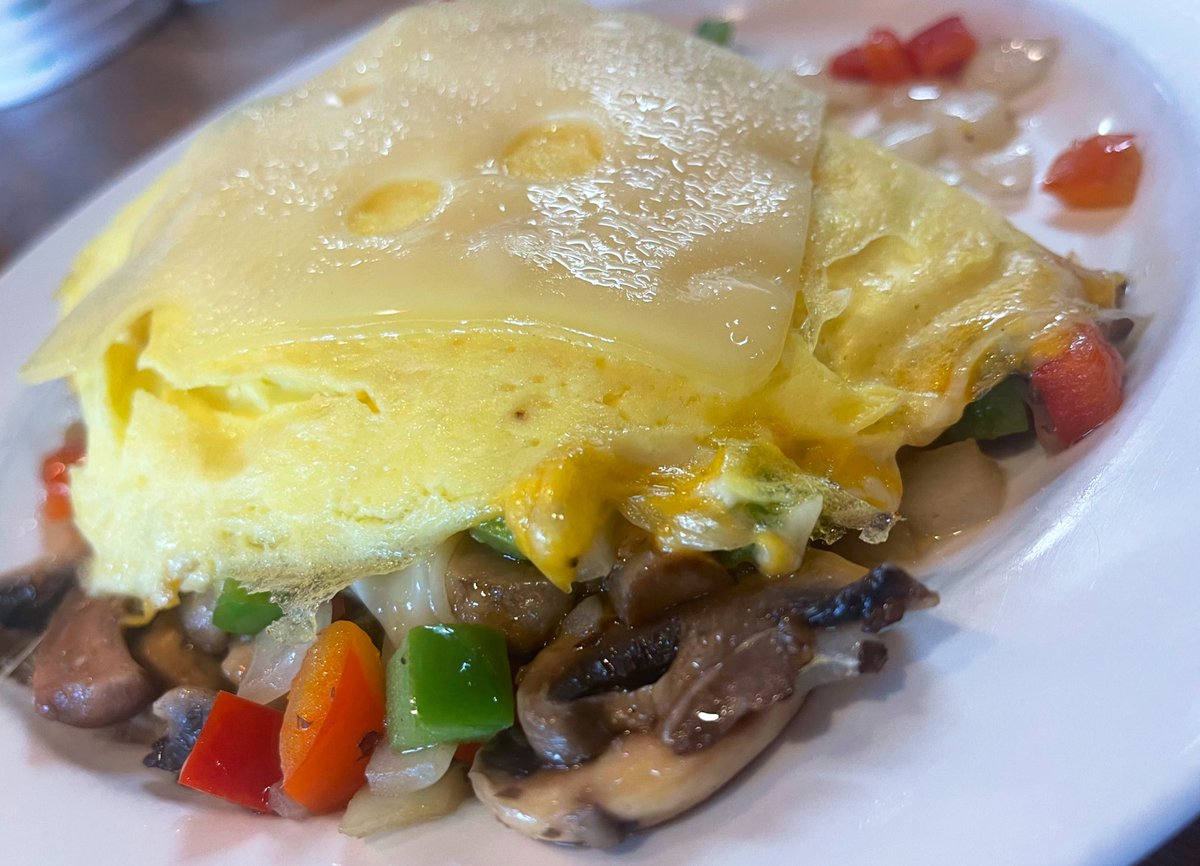 villagepie's tweet image. Good morning and happy Friday… we’re open at 8am…see you soon.😊 #BreakfastSolutions #Omelette #veggieomelette