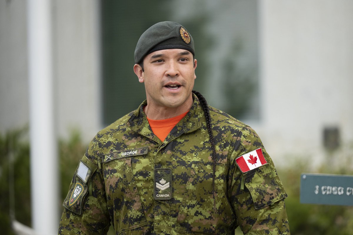 3CdnDiv3DivCA's tweet photo. Les membres de la #3DivCA soulignent la Journée nationale de la vérité et de la réconciliation en portant un chandail orange qui représente le processus de divulgation de la vérité et de guérison. https://t.co/cl20CRVwXa