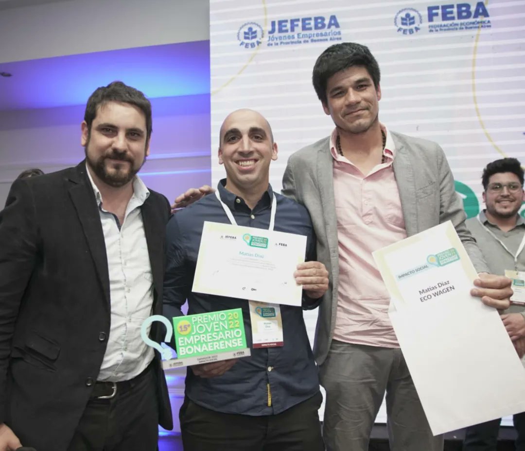JEFEBAOk's tweet photo. #PremioJEFEBA 2022
Categoría Desarrollo Glocal,  Zodiaco Burgers, de @UCIVillaGesell 
Promoción al Oficio,  Parrillas La Herrería, de @Cecoinse 
Convivencia Generacional, Carlitos y Carlitos Hogar, de Cámara Comercio C. Suárez
Impacto Social, ECO Wagen, de @cicmsocial https://t.co/xA1hfRSU1O
