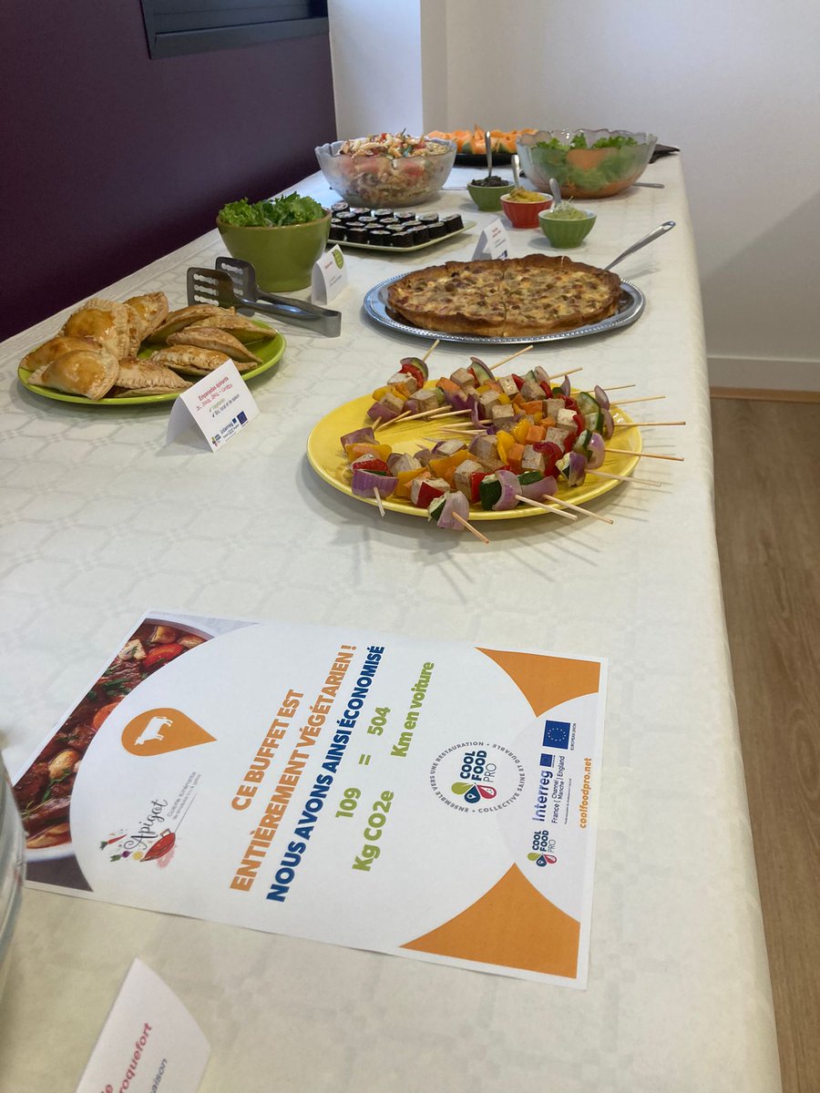 coolfoodpro's tweet photo. Mercredi 28/09, Forum Cool Food Pro des acteurs engagés vers une restauration collective bas carbone. 🌎🍴

Evènement organisé par l'ensemble des partenaires franco-britanniques du projet pour faire découvrir ou approfondir leurs connaissances autour du projet Cool Food Pro. https://t.co/j6ZCJhwb1p