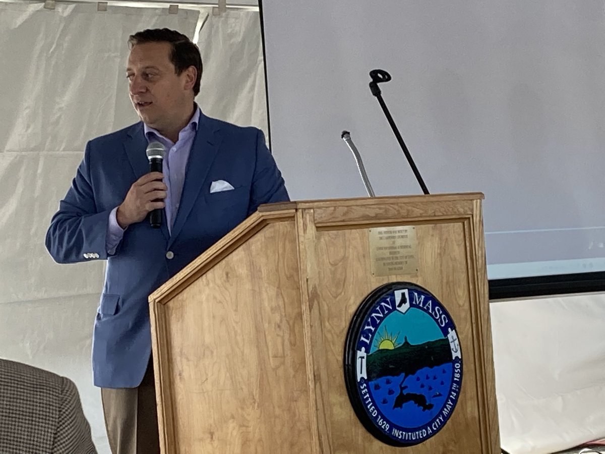 EastieMaria's tweet photo. Joe Boncore of @MassBio addresses the crowd at the City of Lynn Developer’s Tour. Such a pleasure to catch up with old friends who are now colleagues in #economicdevelopment #ILoveMyJob #stateresources #lifescience #biojobs #lifesciencejobs #investment #jobcreation https://t.co/9U3CEvPlKm