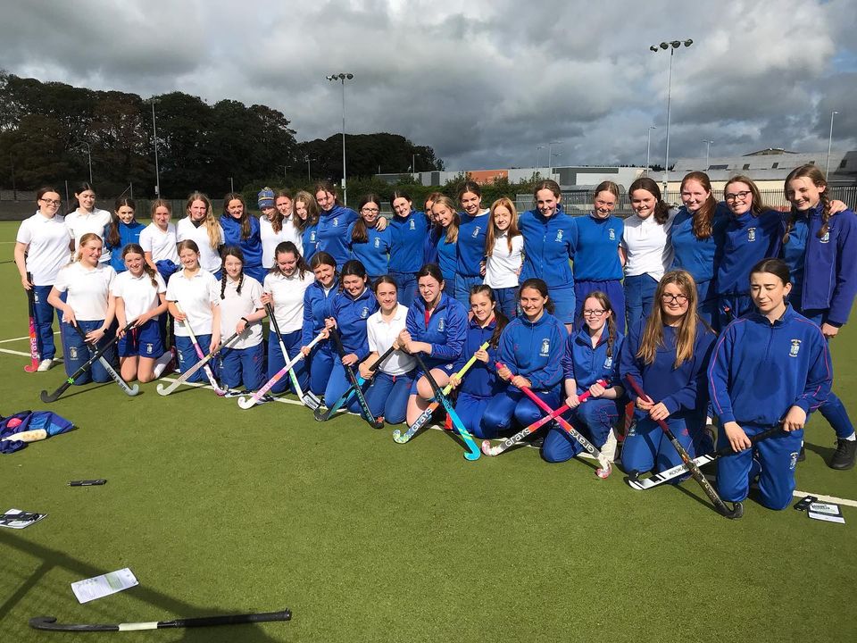 irishhockey's tweet photo. Well done to the large group of girls from @UrsulineThurles who took part in the Young Hockey Leaders Workshop this week. #HIDevelopment #WISIre @Munster_Hockey @sportireland https://t.co/Hc4vOkrnLe