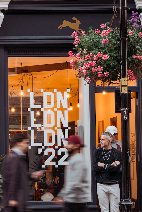 tracksmith's tweet photo. We launched our London Pop-Up and debuted the Eliot Runner last evening. Swing by 25 Chiltern Street all weekend long to shop, shake out, stamp a finisher's poster and more. https://t.co/6XEp8VHmWJ https://t.co/L2aOqYze7f