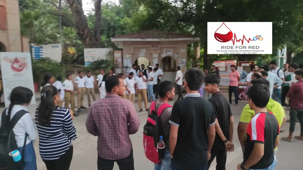 RideForRed's tweet photo. #RideForRide की टीम द्वारा चंद्रशेखर आजाद पार्क के गेट पर पार्क में आने वाले लोगों और राहगीरों को #BloodDonation के फायदे बताए गए, ताकि लोगों के मन में रक्तदान संबंधित फैली भ्रामक जानकारी को खत्म किया जा सके और प्रयागराज शहर को 100 प्रतिशत डोनर सिटी बनाया जा सके.
@RaktSankalp https://t.co/RUP0WPgUJM