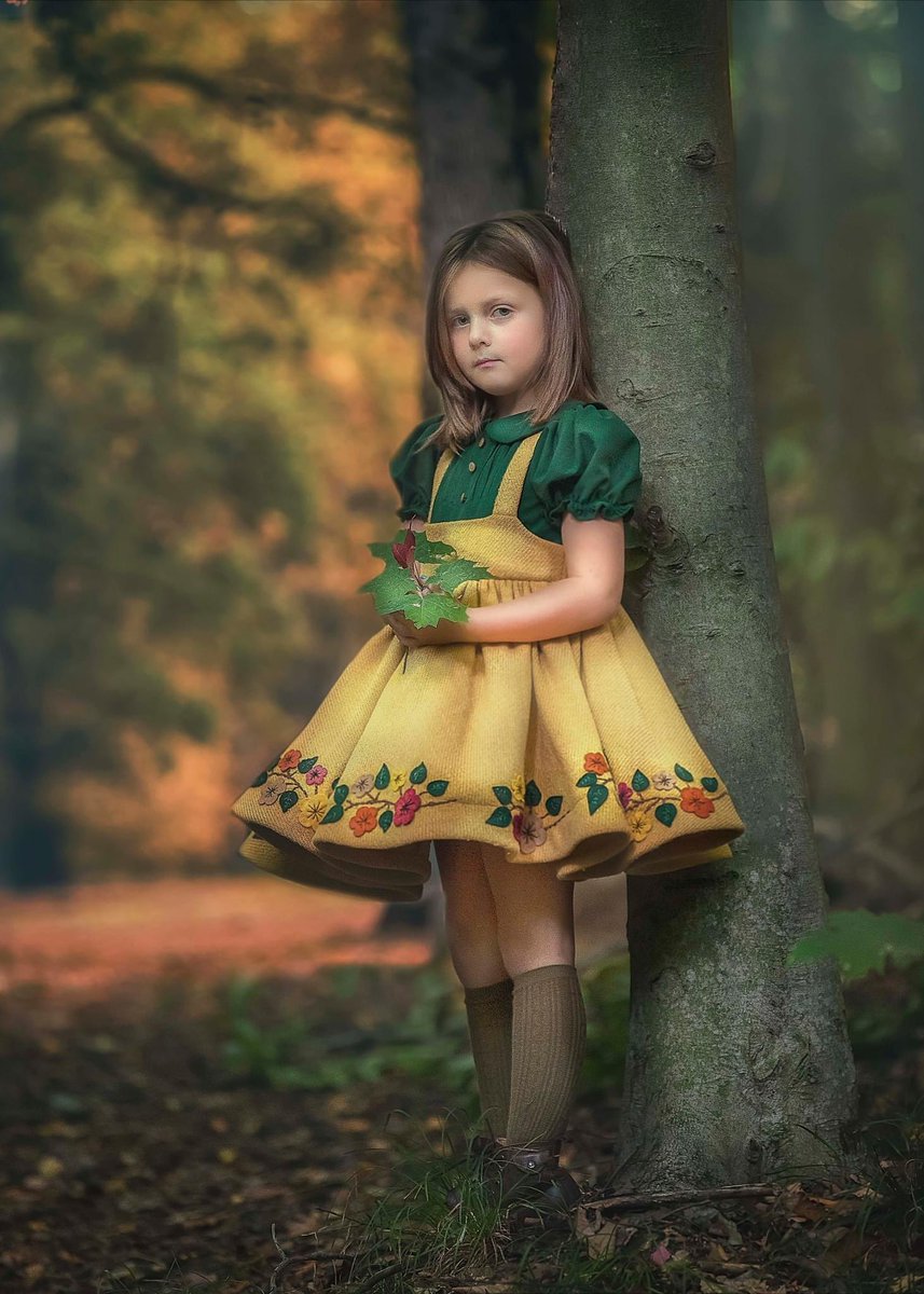 TracyMurphy101's tweet photo. Little miss divas photos are officially in from Italy!! 😍😍 I truly hope she considers #photography when she’s older! Reminds me of the girl version of Winnie the Pooh 😍❤️ #Photo_Folio #disney https://t.co/8mVQflRVbA
