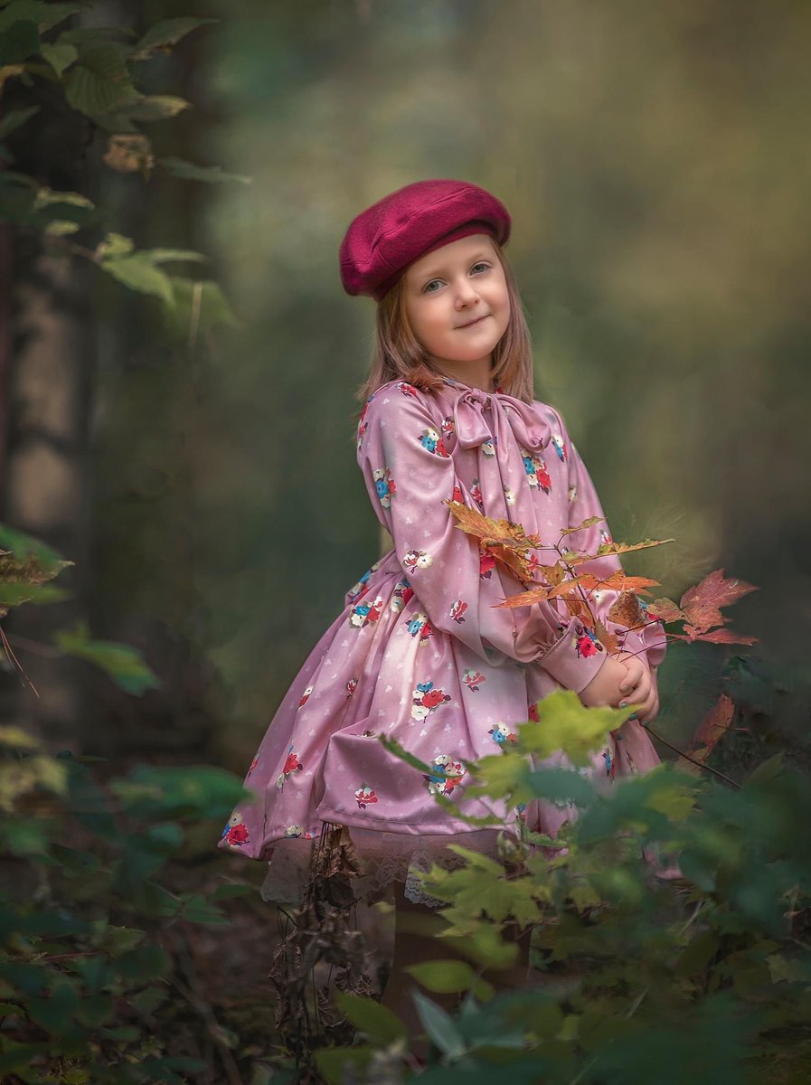TracyMurphy101's tweet photo. Little miss divas photos are officially in from Italy!! 😍😍 I truly hope she considers #photography when she’s older! Reminds me of the girl version of Winnie the Pooh 😍❤️ #Photo_Folio #disney https://t.co/8mVQflRVbA