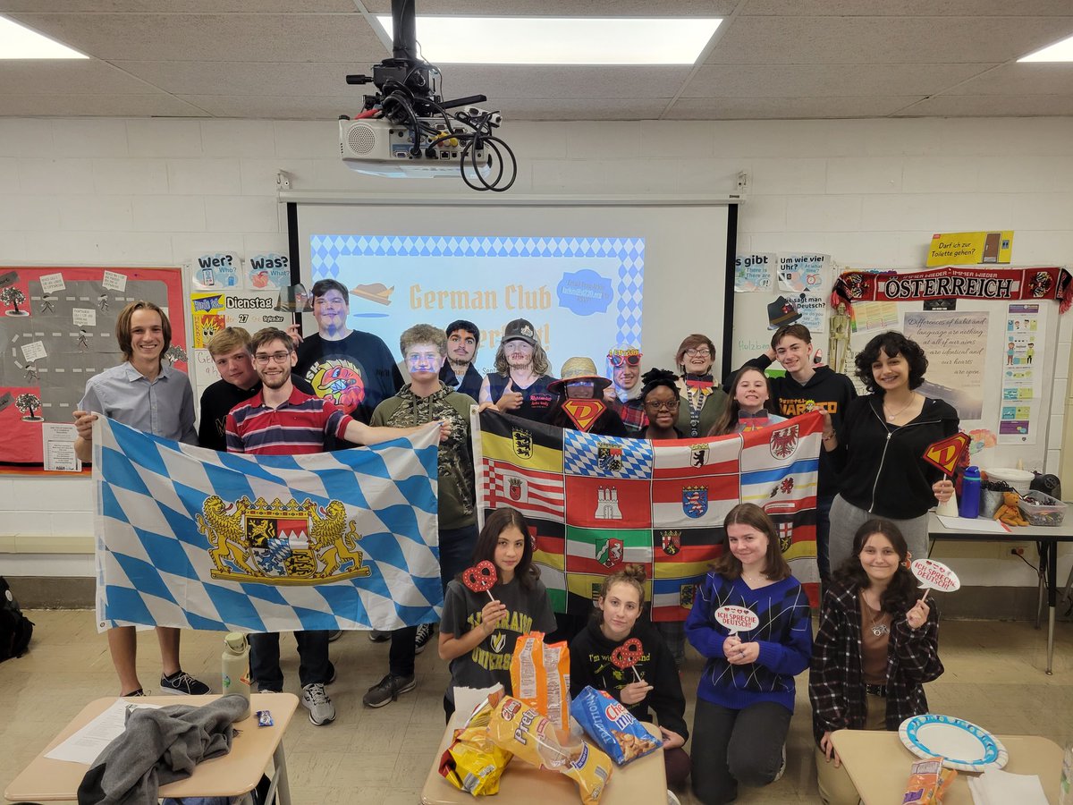Had a great time at our German Club Oktoberfest on Tuesday! Had some impressive trivia winners and learned a lot about a fun traditional celebration! 🇩🇪🥨