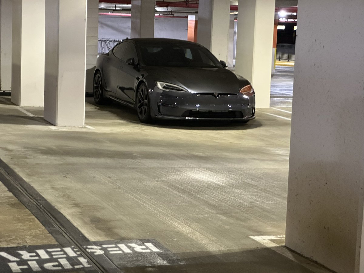 SP_LimitReviews's tweet photo. These are the best parking space!! Love it. #plaidarmy @StargazerPlaid @blktsla @jakesna @Tesla  @JoshWest247 https://t.co/ScDZ7ik8jV