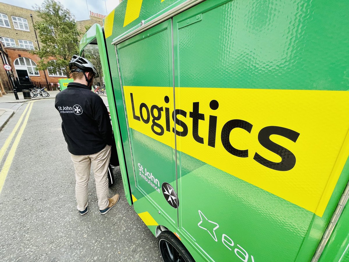 TomWright_UK's tweet photo. Really excited to see @stjohnambulance embracing new green initiatives to support our operational delivery. 

Here is 1 of 2 @EAVcargo eCargo bikes that our Logistics team will be using this weekend to support @LondonMarathon https://t.co/JGk5eE5Qvs