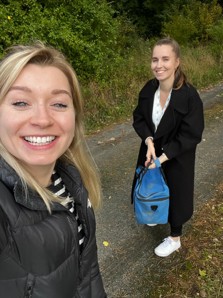 Noelie_mt's tweet photo. Thanks KFV-Skåne (wildlife rescue center) for helping us with our citizen science project #ChemFreeGarden. We are trying to understand how life in urban environments affects wildlife. #hedgehog #research #ecotoxicology 

@kfvskanor @lunduniversity , @cec_lund , @Ciara_M_Dwyer https://t.co/DSdS5yEKgR