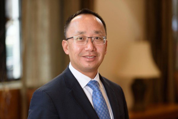 MSK_DeptOfMed's tweet photo. Huge congrats to @JunMaoMD and the entire Integrative Medicine Service on their joint guideline w/ @Integrativeonc + @ASCO that recommends #acupuncture, #reflexology, #acupressure, and massage to manage pain associated with #cancer. A historical moment! https://t.co/StQm6d2VxU https://t.co/Lwr28FPffA