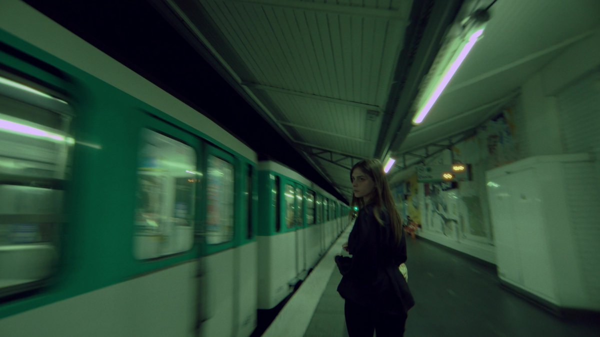 simiammiam's tweet photo. Paris 💚 https://t.co/tfeqNT20n4