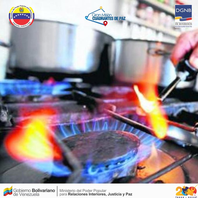 DGNBEnLinea's tweet photo. #2oct Es importante tener el cuidado de eliminar la grasa contenida en los diversos conductos de la cocina para evitar el riesgo de incendios.

@CeballosIchaso1
@cperezampueda
@VGRPC_
@BJuanGonzalez

#BomberosNacionales https://t.co/4LZEH2mAFq
