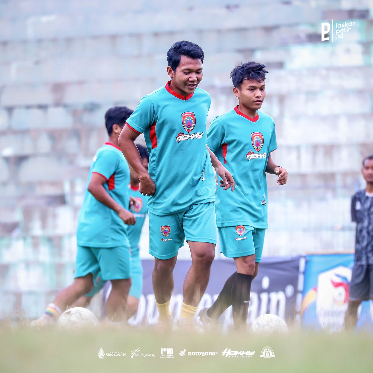 laskarpetir_id's tweet photo. 𝗛-𝟮⚡️

#COLP
#LaskarPetirID
#PersipurPurwodadi https://t.co/MhmPTr8GxC