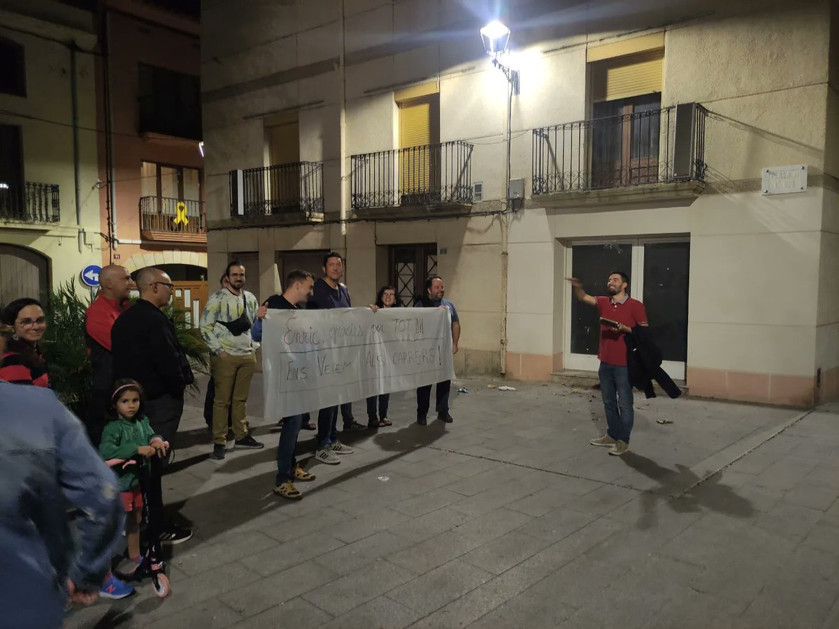 CUPRiudoms's tweet photo. ENS VEIEM ALS CARRERS, ENRIC!

Ahir el nostre regidor Enric Jódar Ciurana va fer efectiva la seva renúncia com a regidor de la CUP Riudoms. L'Enric, que des de l'inici de l'assemblea local ha sigut un militant actiu del nostre col·lectiu, https://t.co/8rytMkE3f4