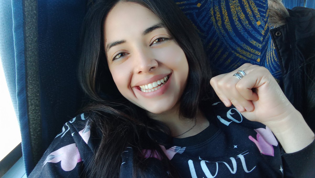 Xuniiii's tweet photo. Y aquí voy!! Super contenta, rumbo a Buenos Aires, dispuesta a vivir una experiencia inolvidable en el Gran #hivemeetupargentina

Estoy segura de que será un tiempo  fantástico junto a mis Hivers!!

#hivemeetup
#meetup
#buenosaires 
#hive https://t.co/AGZrTtnv41