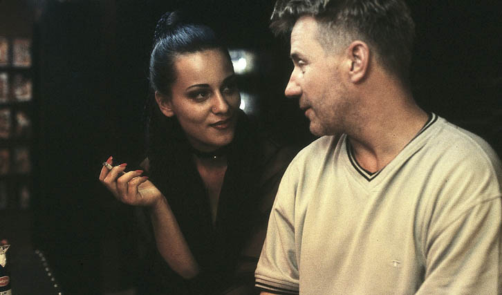 FILMDIENST's tweet photo. Die Wende hat er im Gefängnis erlebt, nun wird ein Mann, der nur die DDR-Gesellschaft kannte, nach 11 Jahren entlassen. Das bemerkenswerte Drama #BerlinIsInGermany mit #JörgSchüttauf ist heute um 23.55 im @ZDF unser #TVTipp: https://t.co/EEWRbYs8gA https://t.co/5bMLSmPQLw