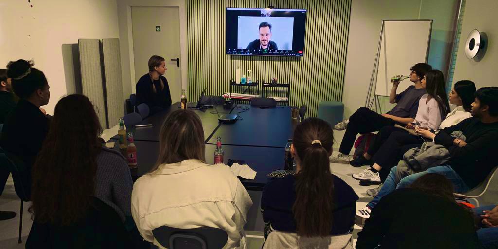 A big thank you to Juan Pons from @kiez_ai for introducing us to their accelerator, incubator and all around hub for the brightest minds in the #sciencebased #AI #startup landscape! Best of luck to the now starting cohort of #founders.