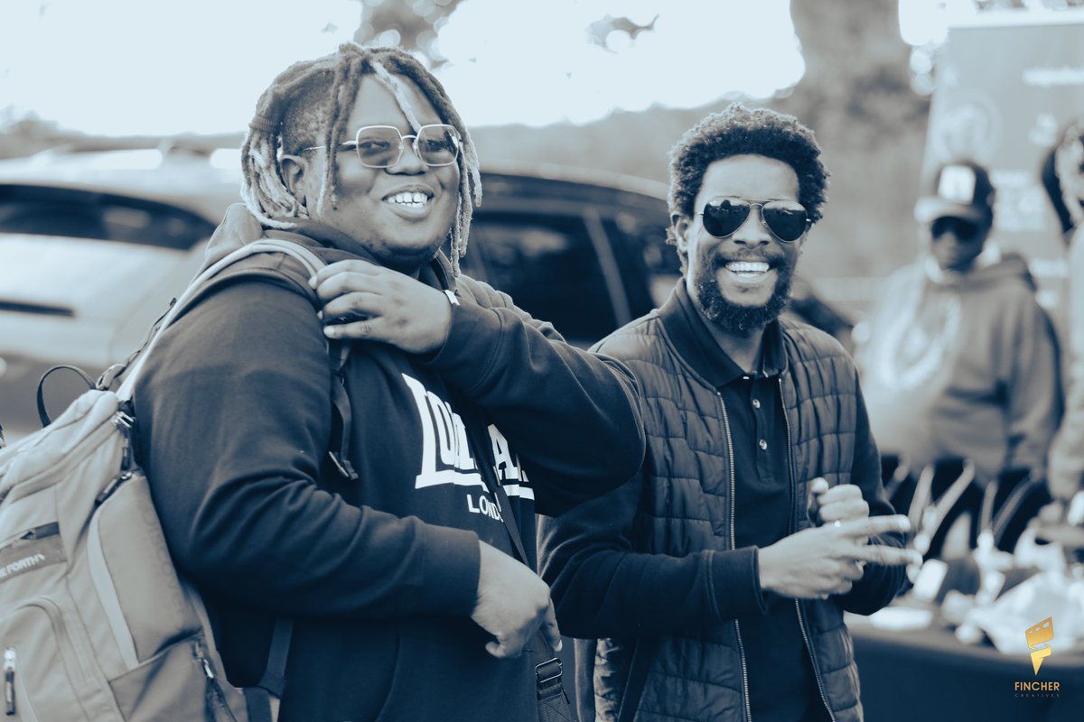 namapfumo's tweet photo. Hello Friday with Spirit fingers @shachtheband  
Photo credit @finchercreative https://t.co/hpZQYzzYpx