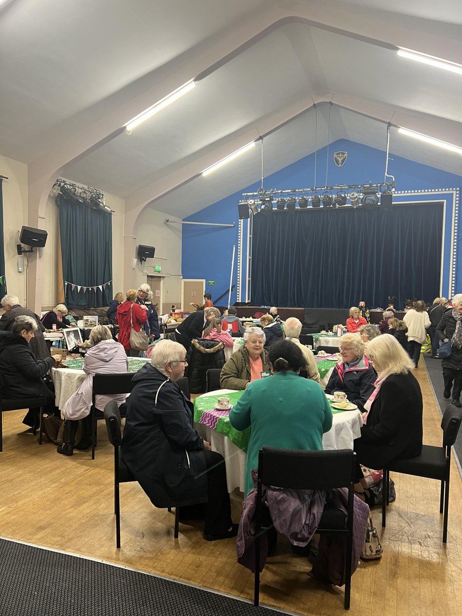 Today our Caritas Ambassadors enjoyed supporting our parish's Macmillian Coffee morning. It was lovely to see so many people there. We also enjoyed our juice and biscuits. 💚